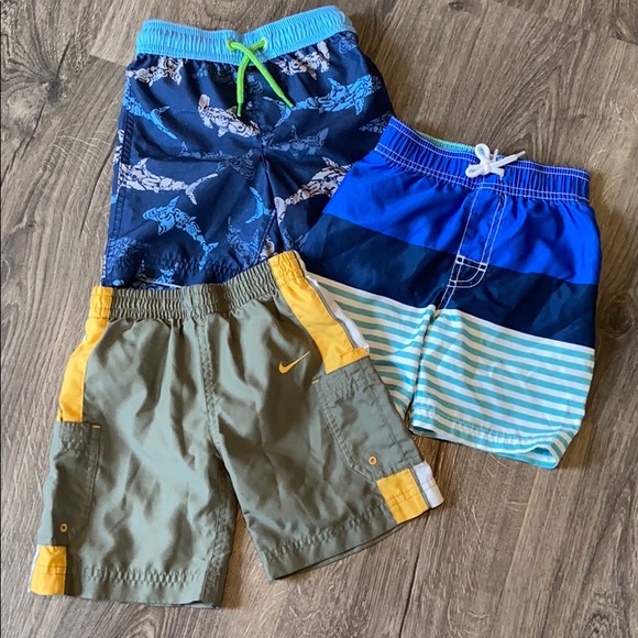 3 boys bathing suits - Picture 1 of 7
